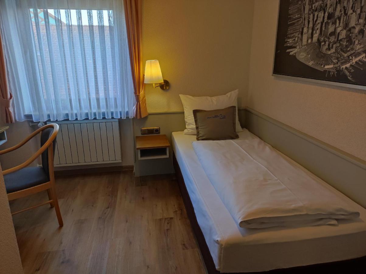 Hotel Gasthof Zum Schwan Steinsfeld Екстер'єр фото