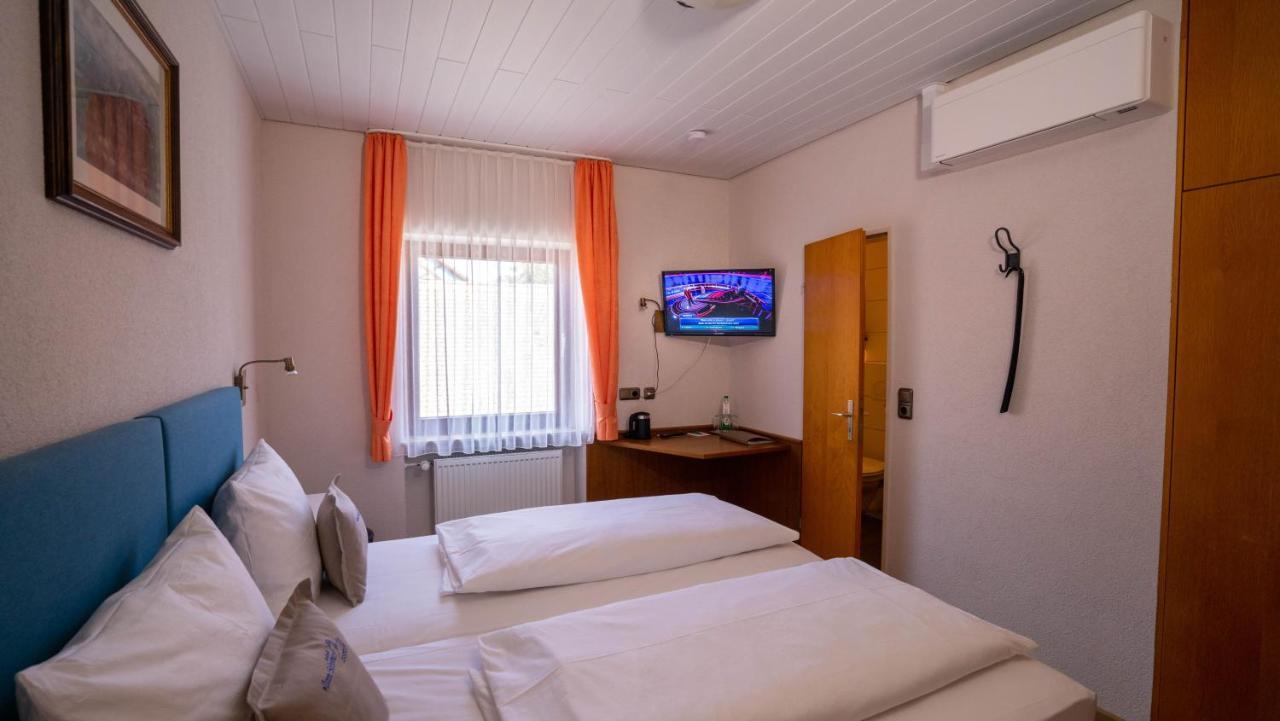 Hotel Gasthof Zum Schwan Steinsfeld Екстер'єр фото