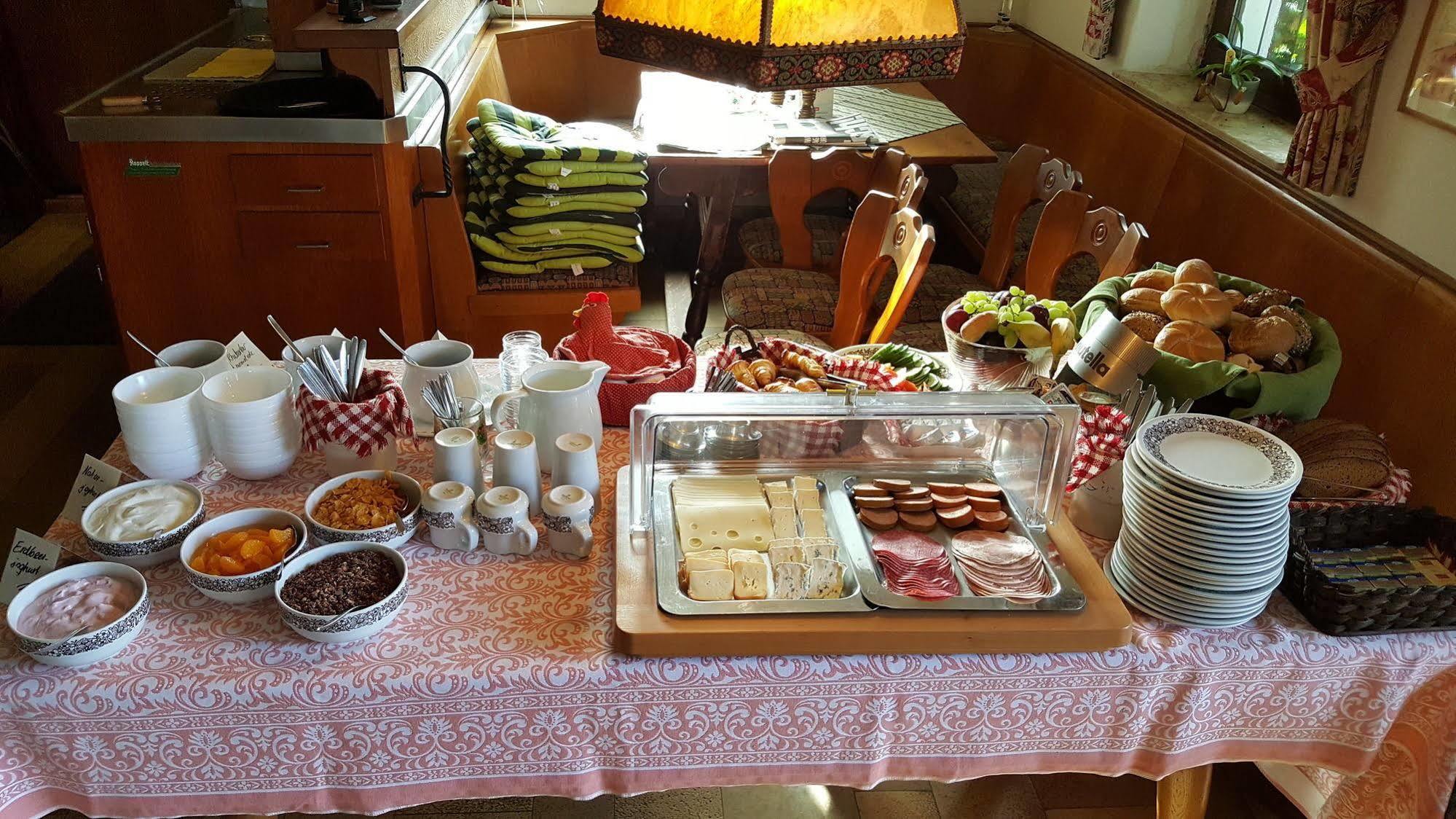Hotel Gasthof Zum Schwan Steinsfeld Екстер'єр фото