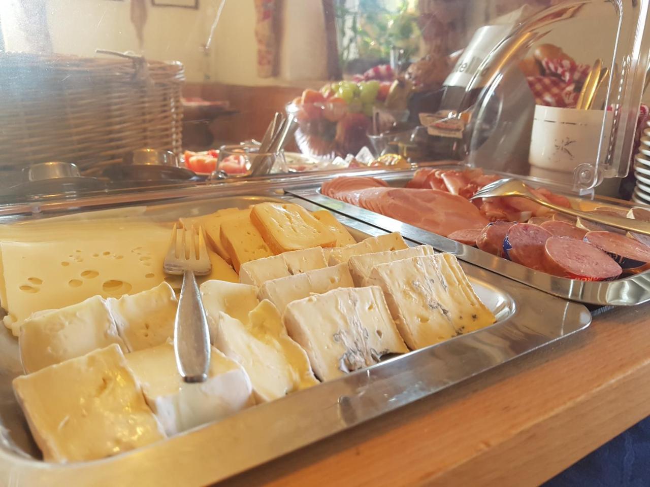 Hotel Gasthof Zum Schwan Steinsfeld Екстер'єр фото