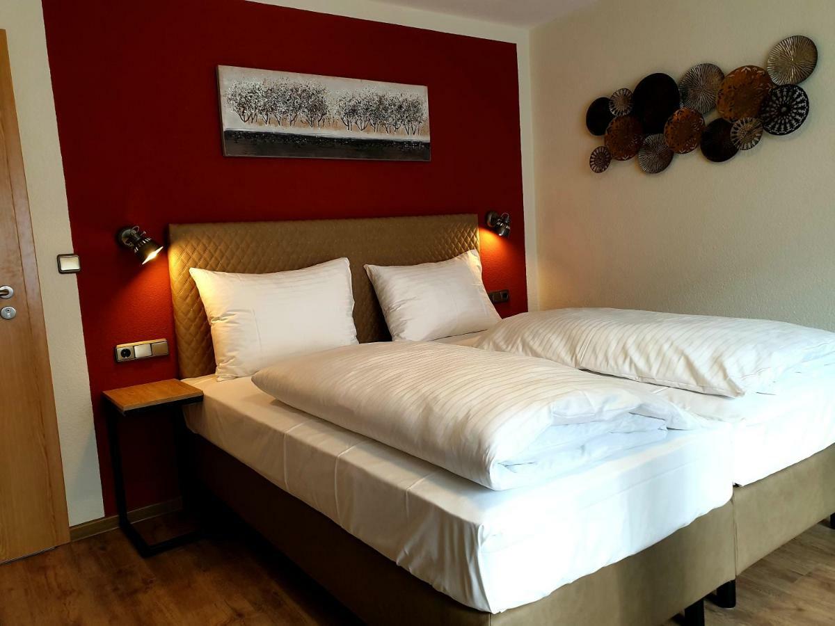 Hotel Gasthof Zum Schwan Steinsfeld Екстер'єр фото
