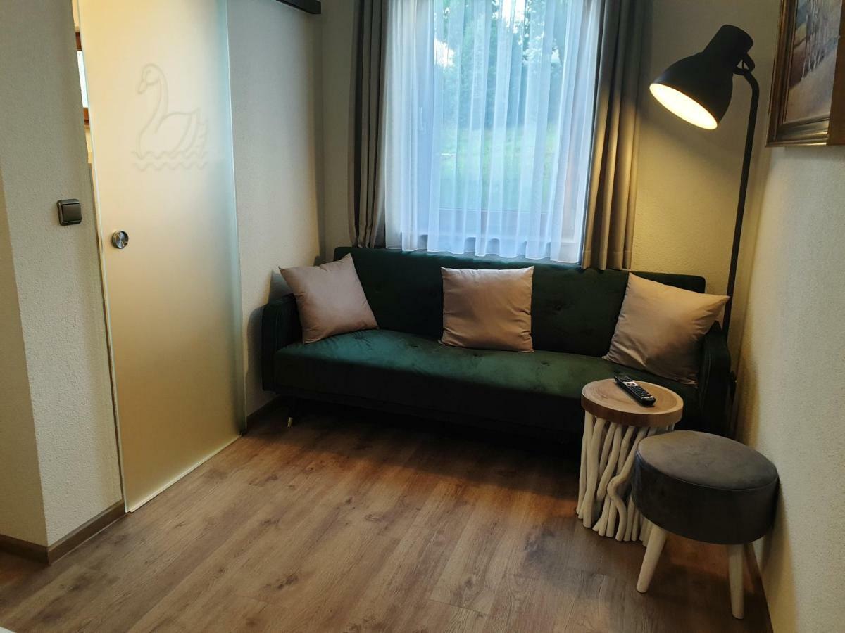 Hotel Gasthof Zum Schwan Steinsfeld Екстер'єр фото