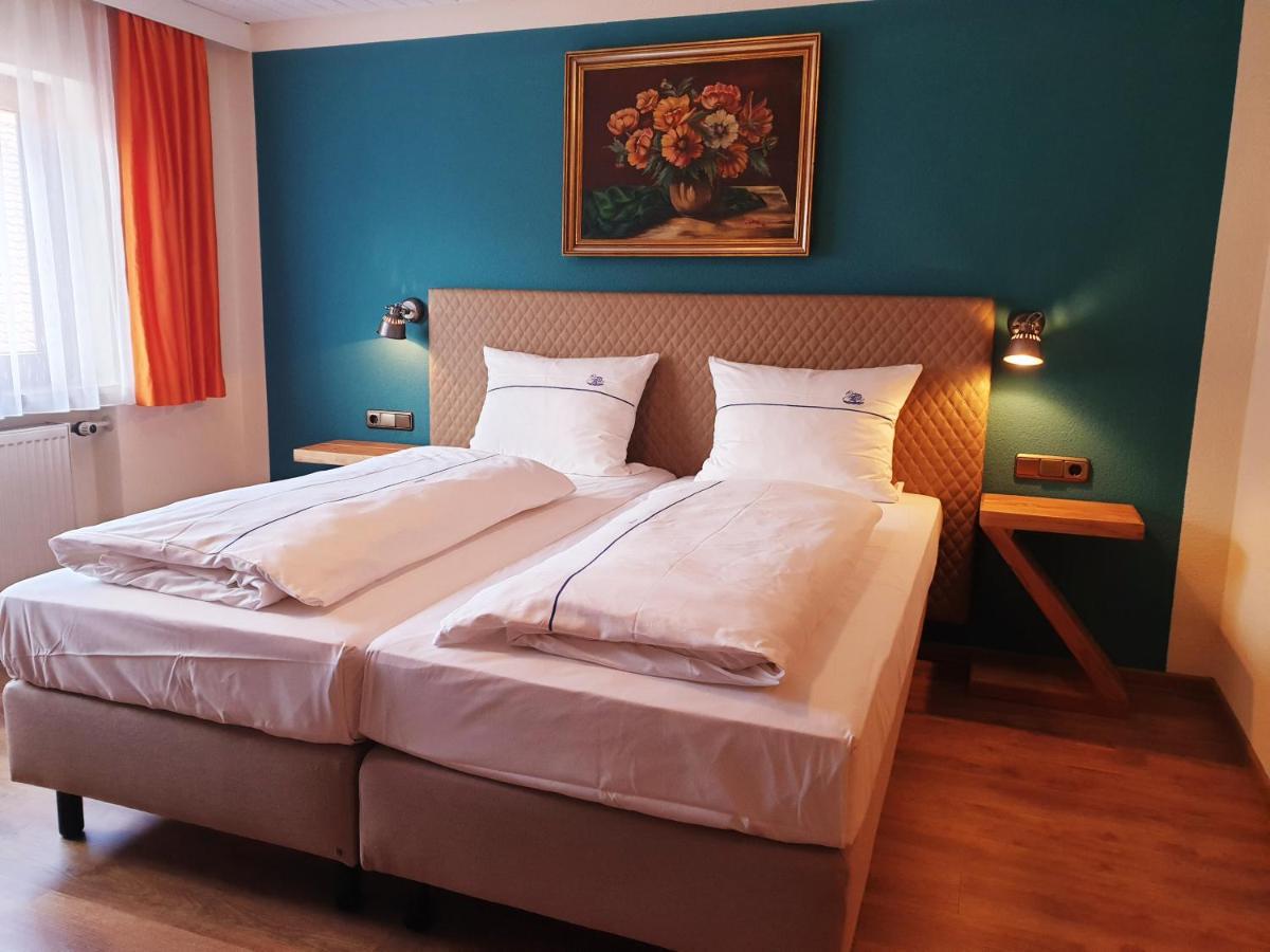 Hotel Gasthof Zum Schwan Steinsfeld Екстер'єр фото