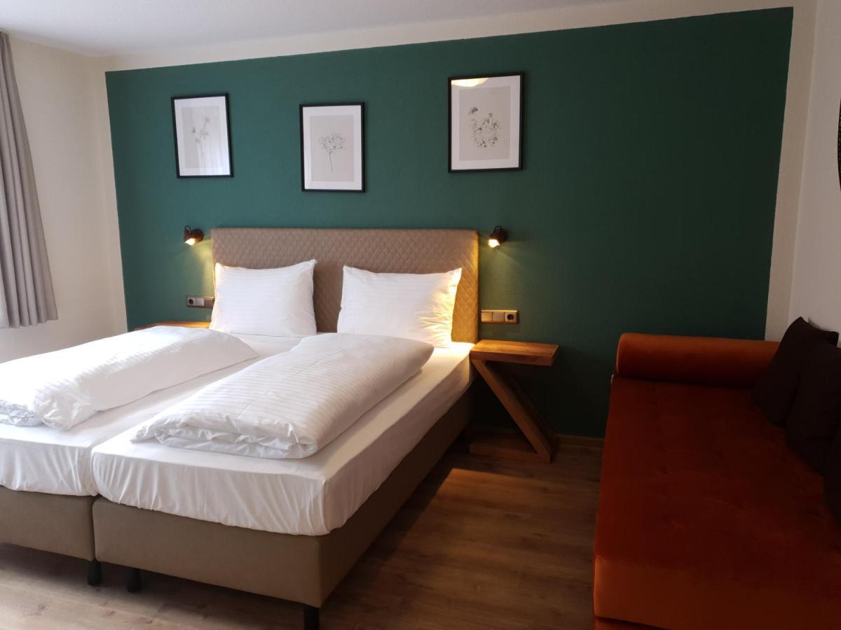 Hotel Gasthof Zum Schwan Steinsfeld Екстер'єр фото
