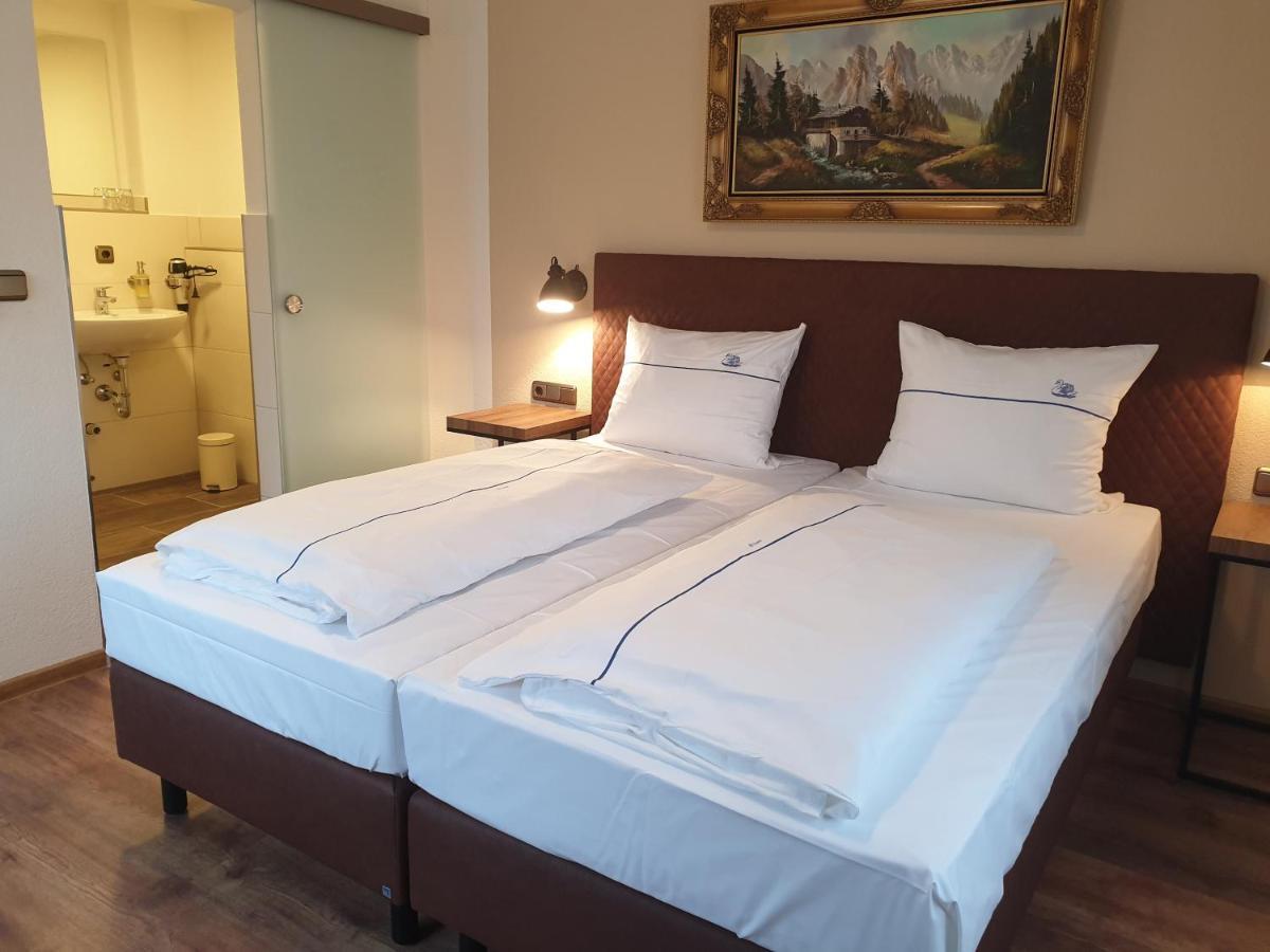 Hotel Gasthof Zum Schwan Steinsfeld Екстер'єр фото
