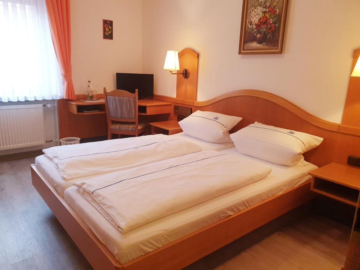 Hotel Gasthof Zum Schwan Steinsfeld Екстер'єр фото